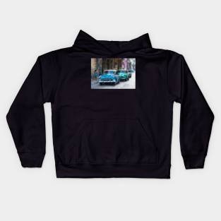 Classic cars in Cuba Kids Hoodie